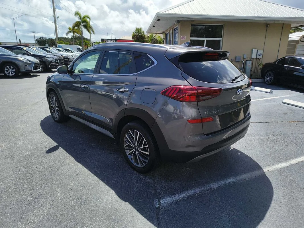 Used 2021  Hyundai Limited image 3