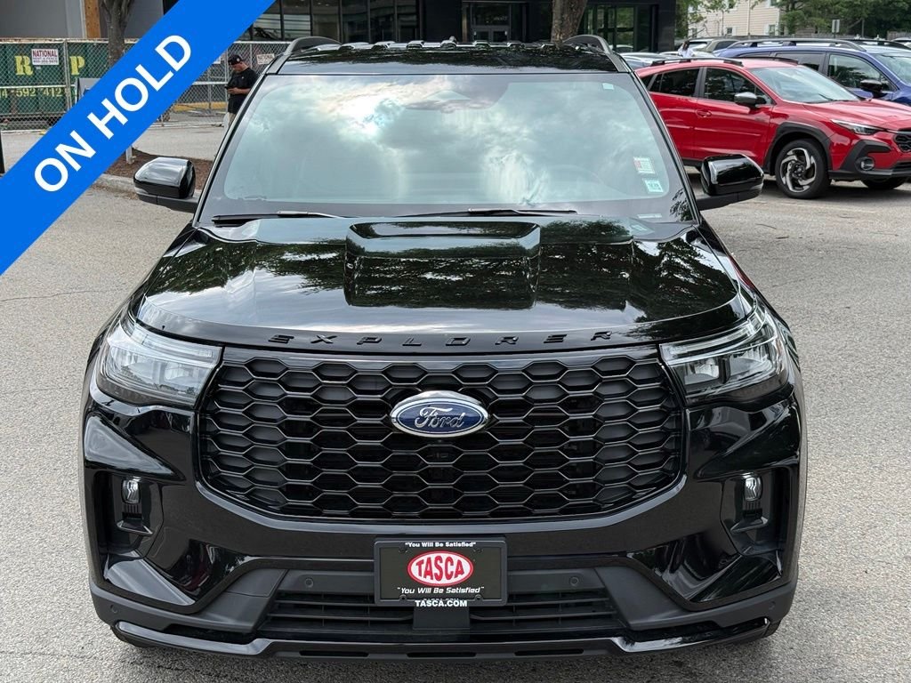 Used 2026 Agate Black Metallic Ford ST-Line image 2