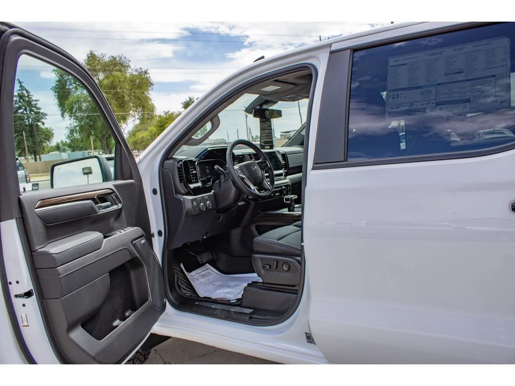 New 2026 Summit White Chevrolet LT Trail Boss image 31