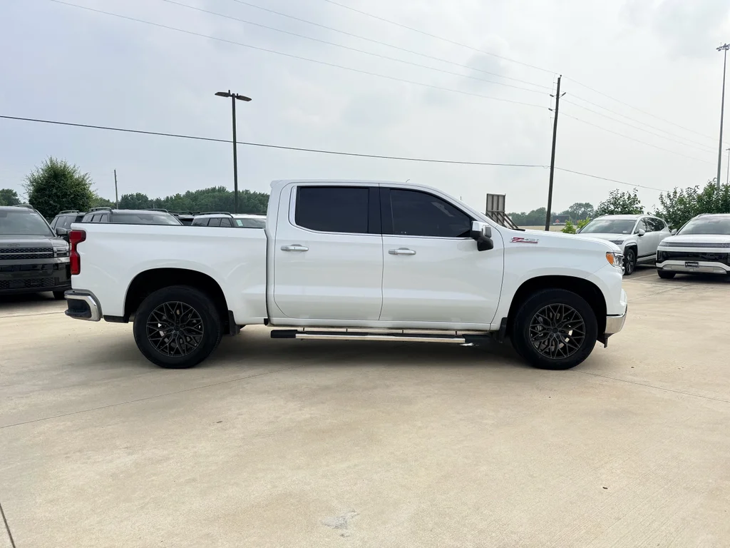 Used 2023 Summit White Chevrolet LTZ image 5