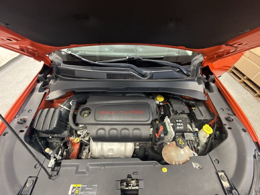 Used 2018 Spitfire Orange Clearcoat Jeep Trailhawk image 38