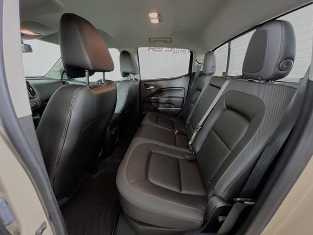 Used 2021 DESERT SAND METALLIC GMC 4WD AT4 w/Leather image 17