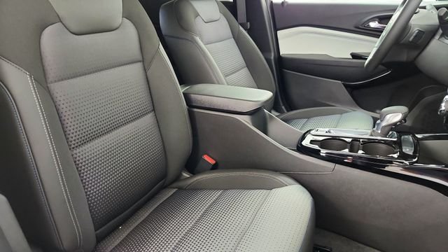 New 2026 Gray Chevrolet LT image 25