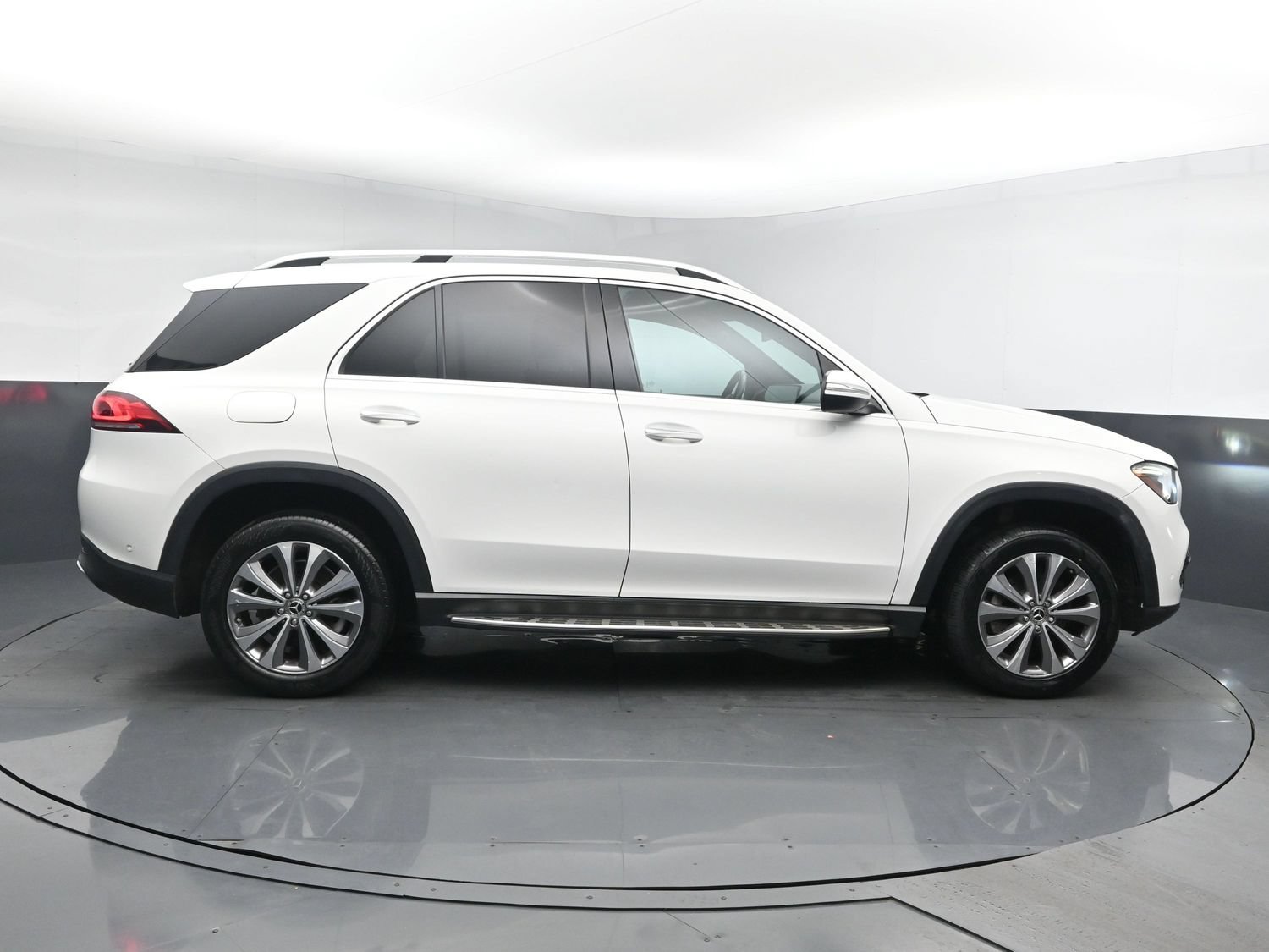 Used 2020 White Mercedes-Benz GLE 350 image 3