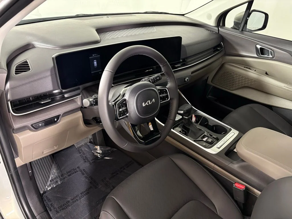New 2026 White Kia EX image 17