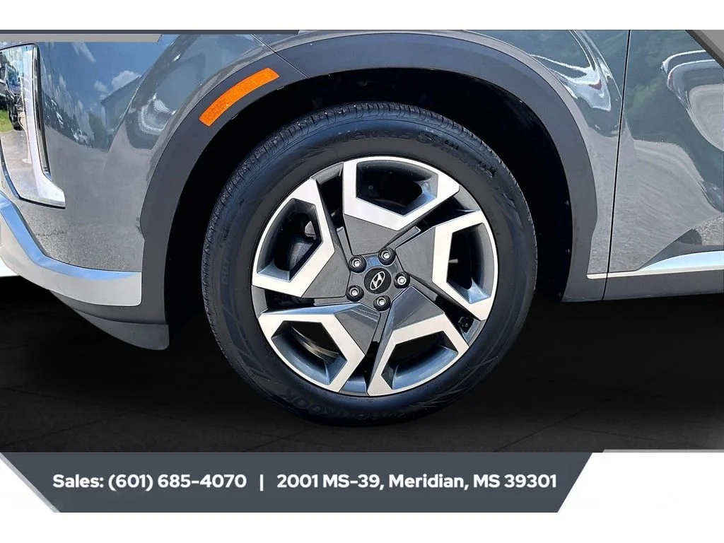 Used 2025 Steel Graphite Hyundai SEL Premium 7P image 7
