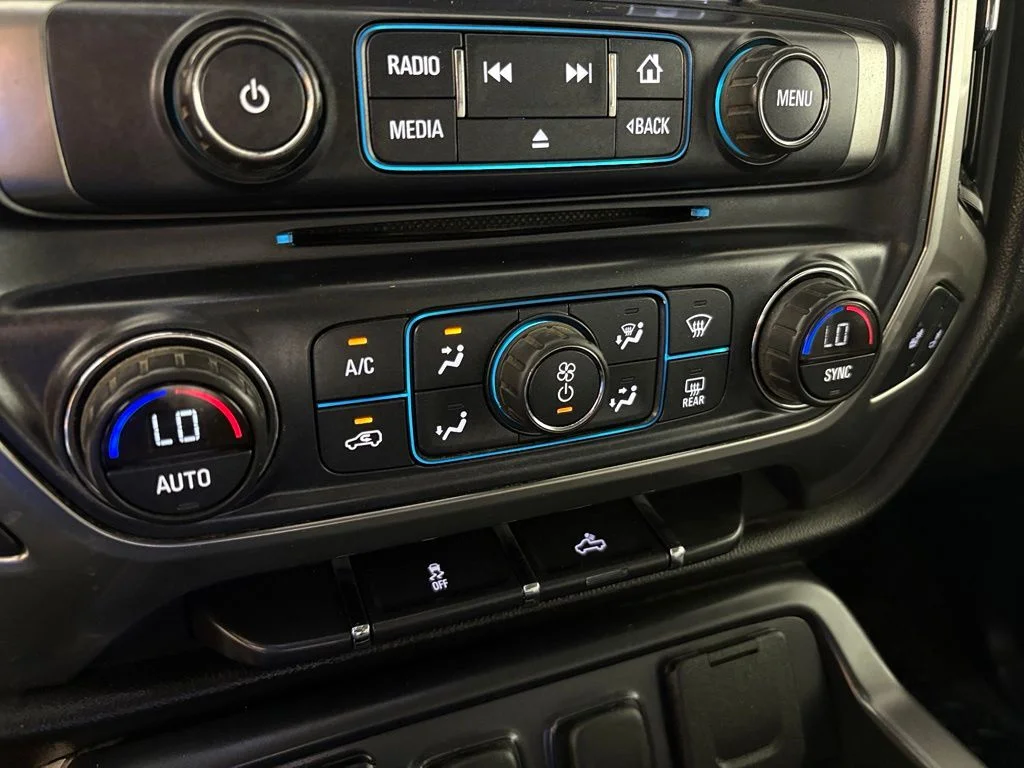 Used 2016 Gray Chevrolet LT image 33