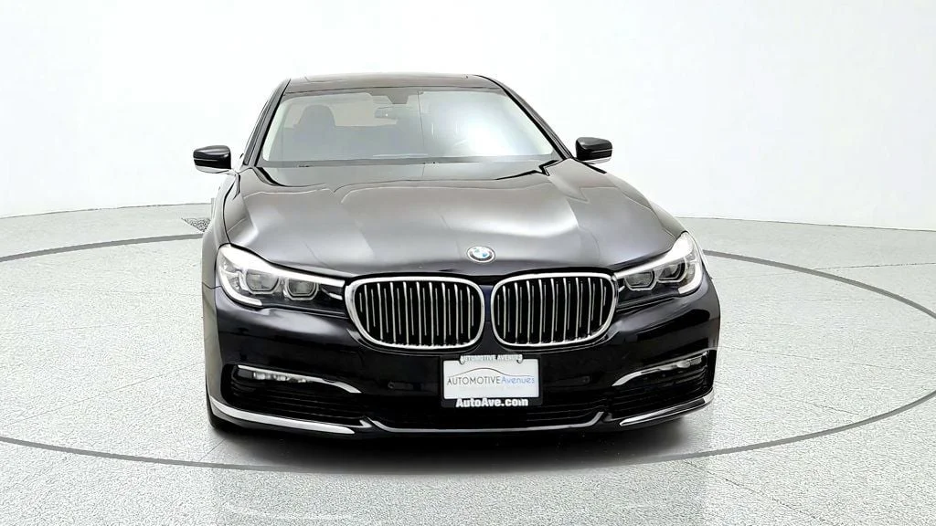 Used 2018 Black Sapphire Metallic BMW 740i xDrive image 2