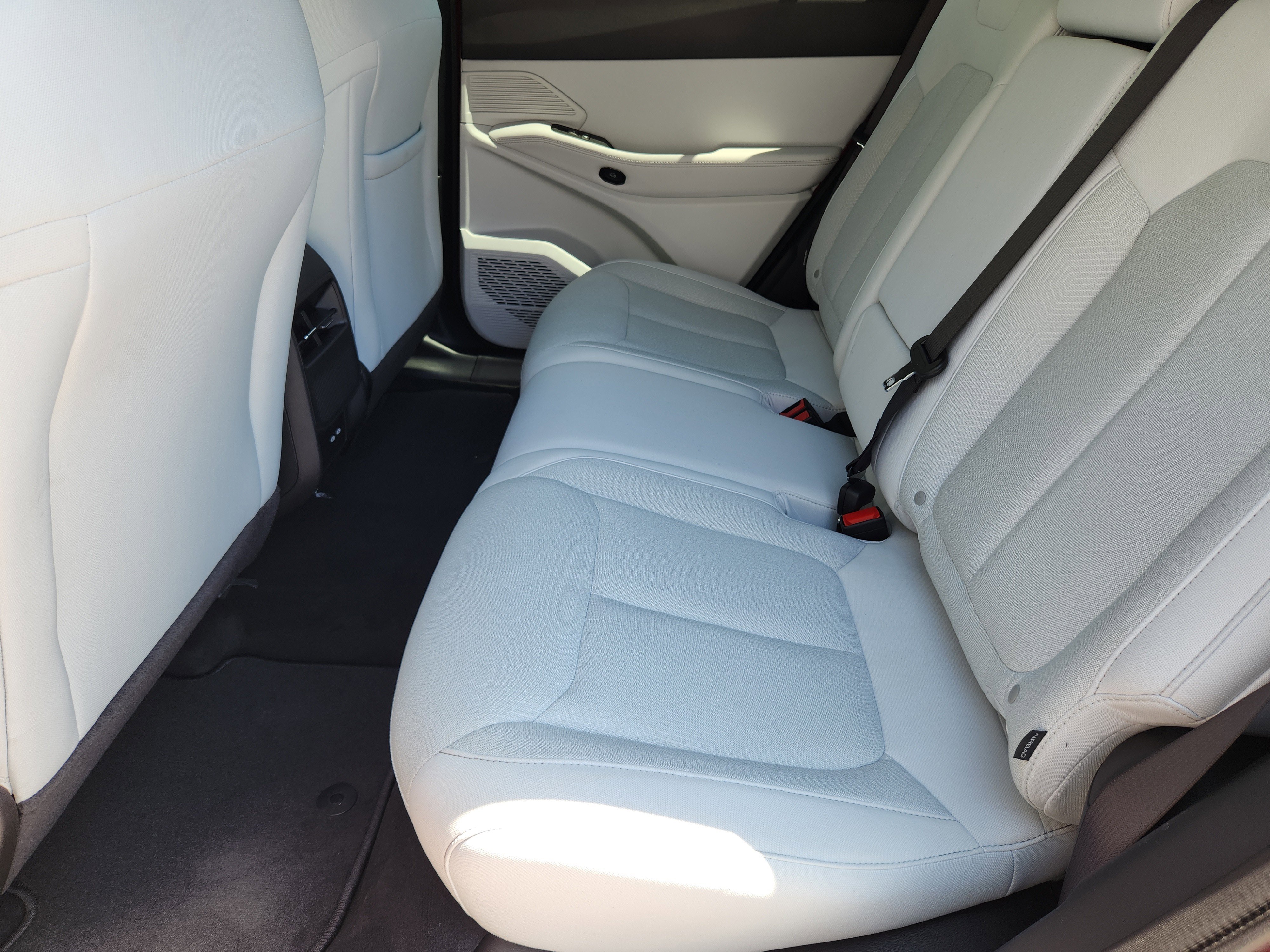 New 2026 Red Hot Pearl-Coat Exterior Paint Jeep Laredo image 21