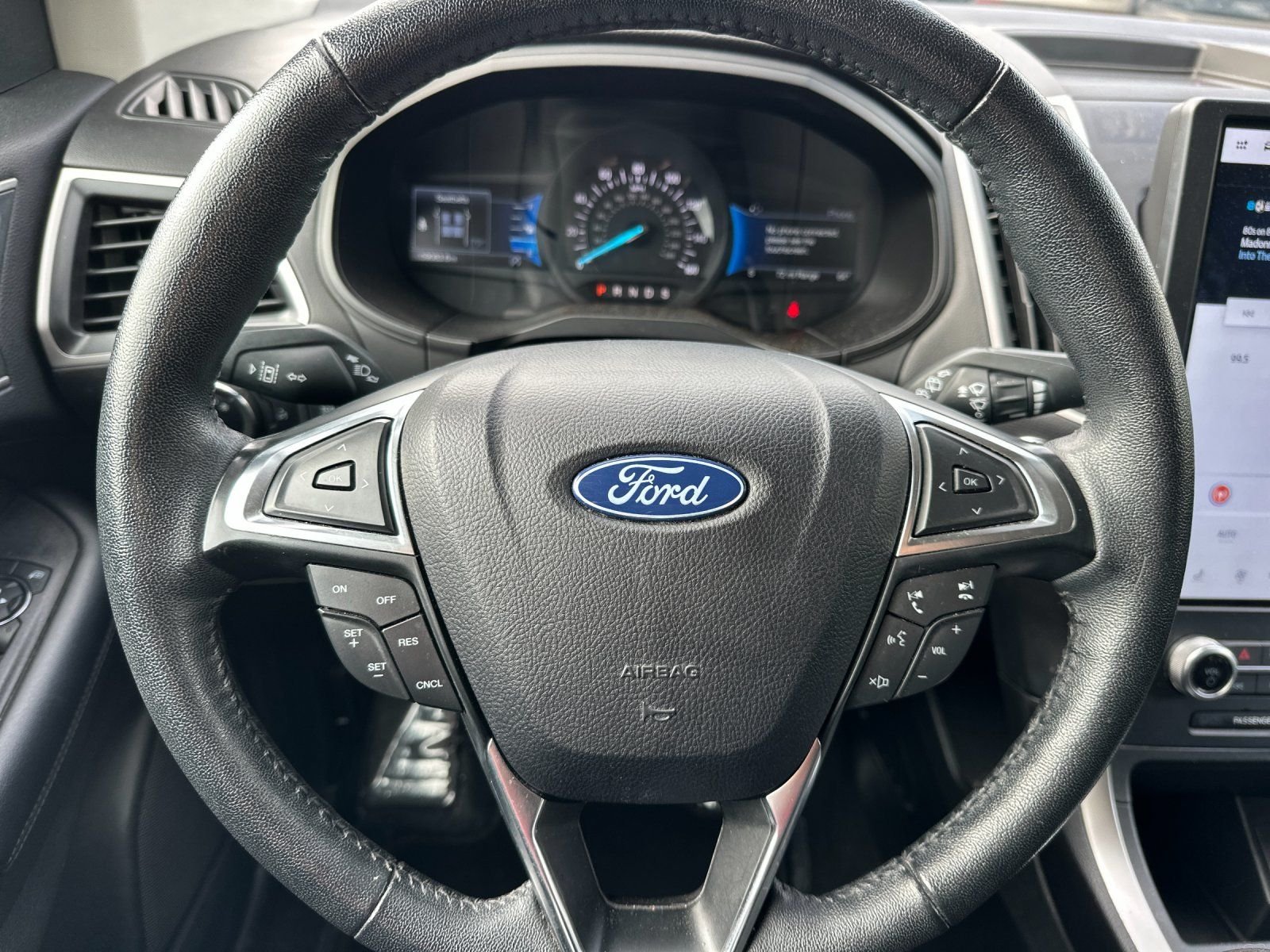 Used 2024 Gray Ford SEL image 22
