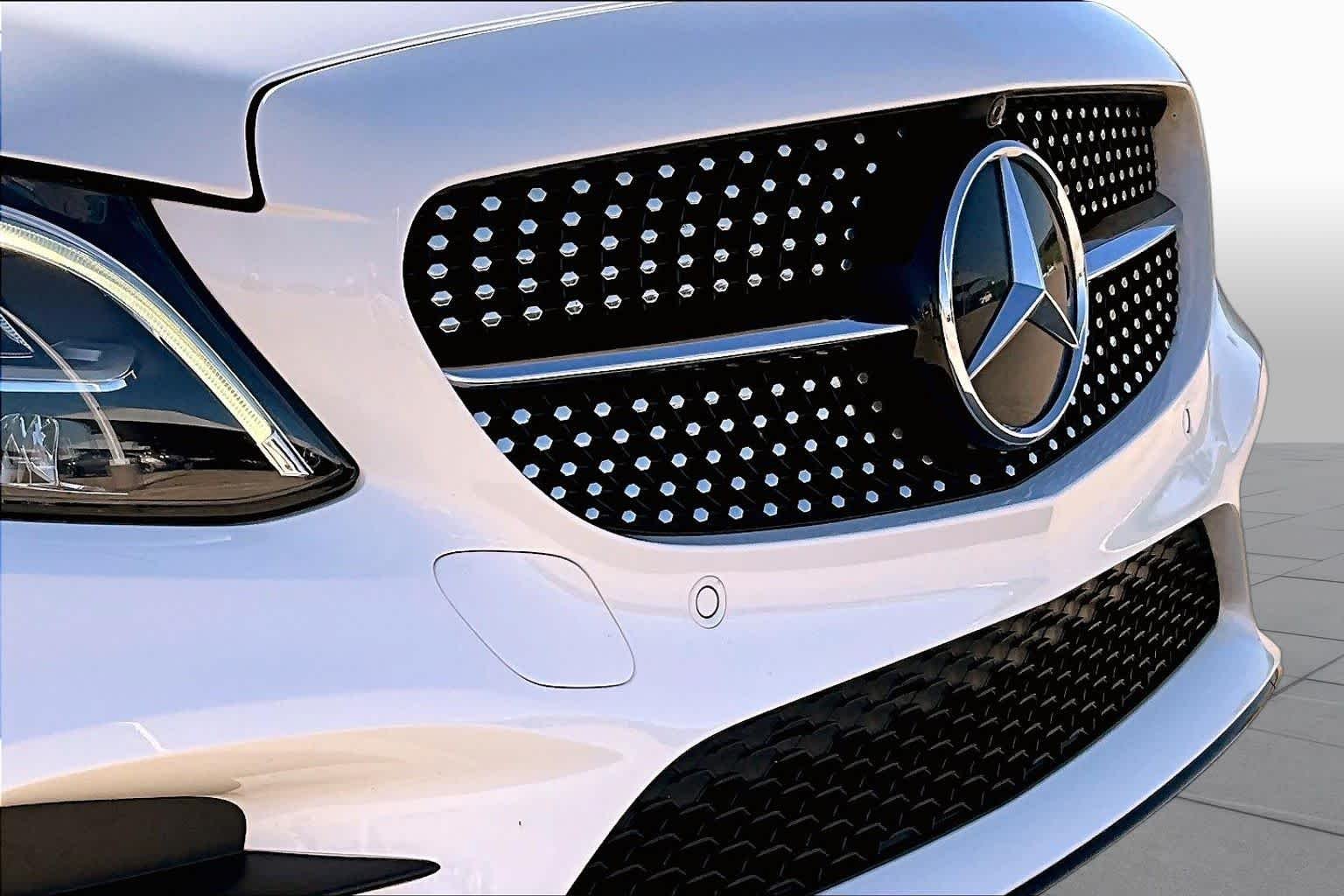 Used 2020 Polar White Mercedes-Benz C 300 image 29