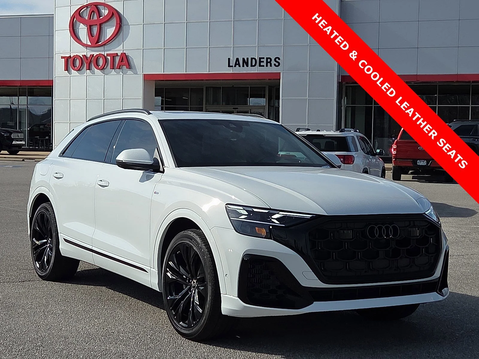 2025 Audi Q8 55 Prestige Tiptonic quattro's photo