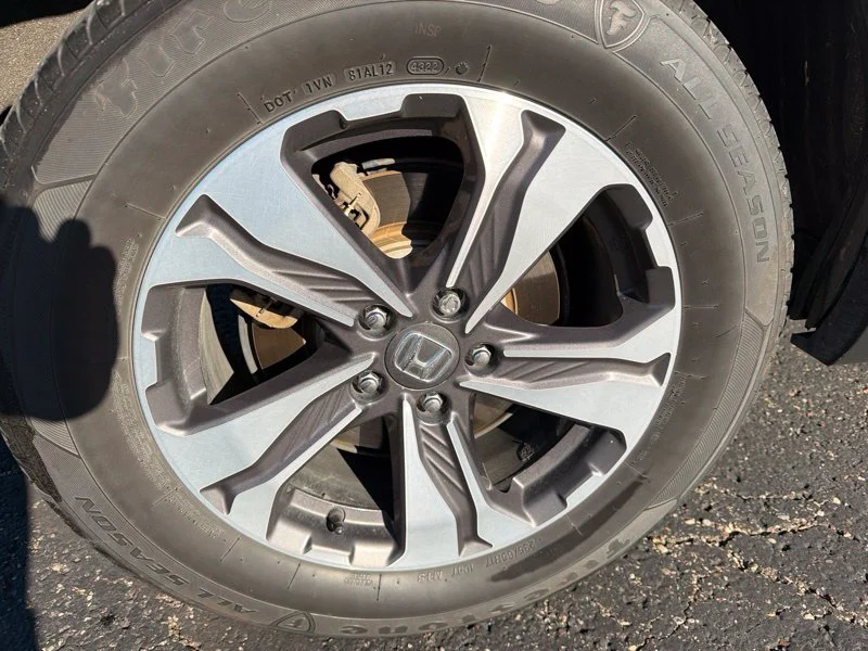 Used 2017  Honda LX image 9