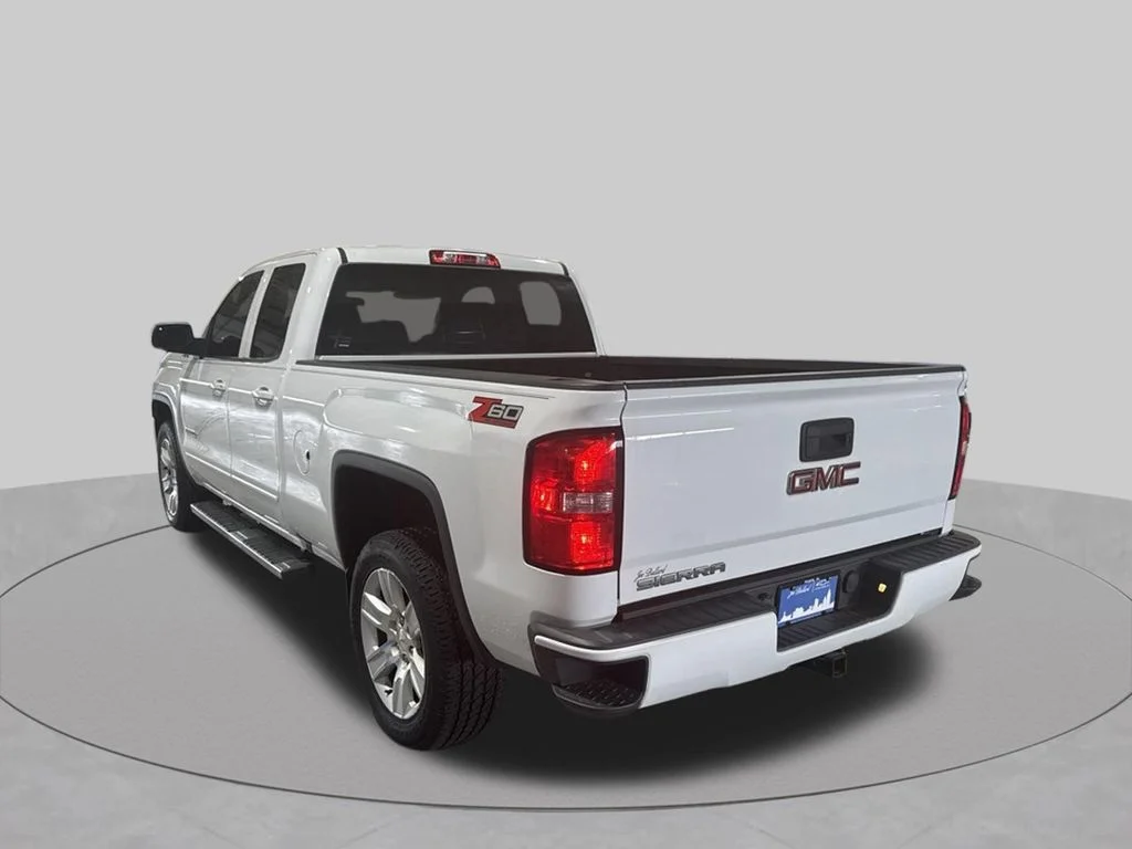 Used 2016 Summit White GMC Base image 6