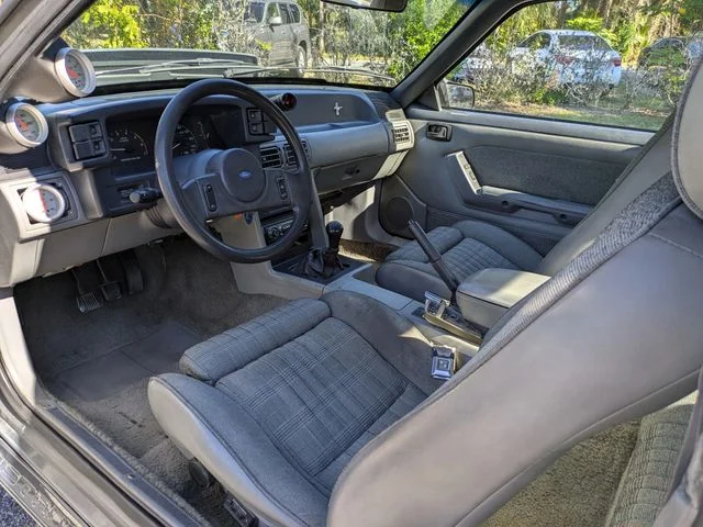 1989 Ford Mustang - Photo 14
