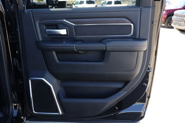 2026 RAM 2500 Laramie - Photo 18