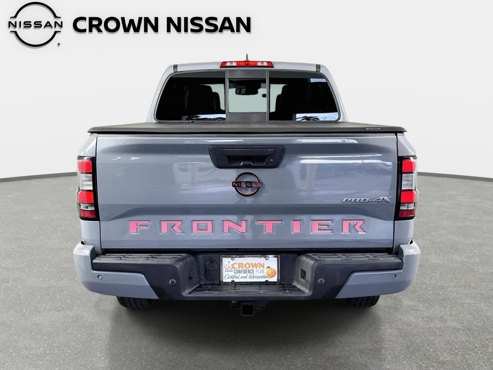 Used 2022 Boulder Grey Pearl Nissan PRO-4X image 6