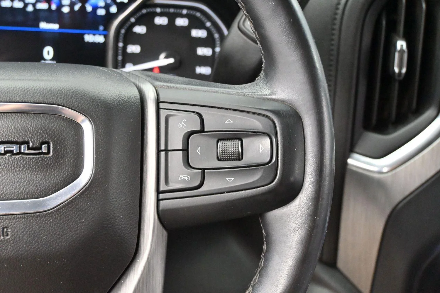 Used 2021 Ebony Twilight Metallic GMC Denali image 17