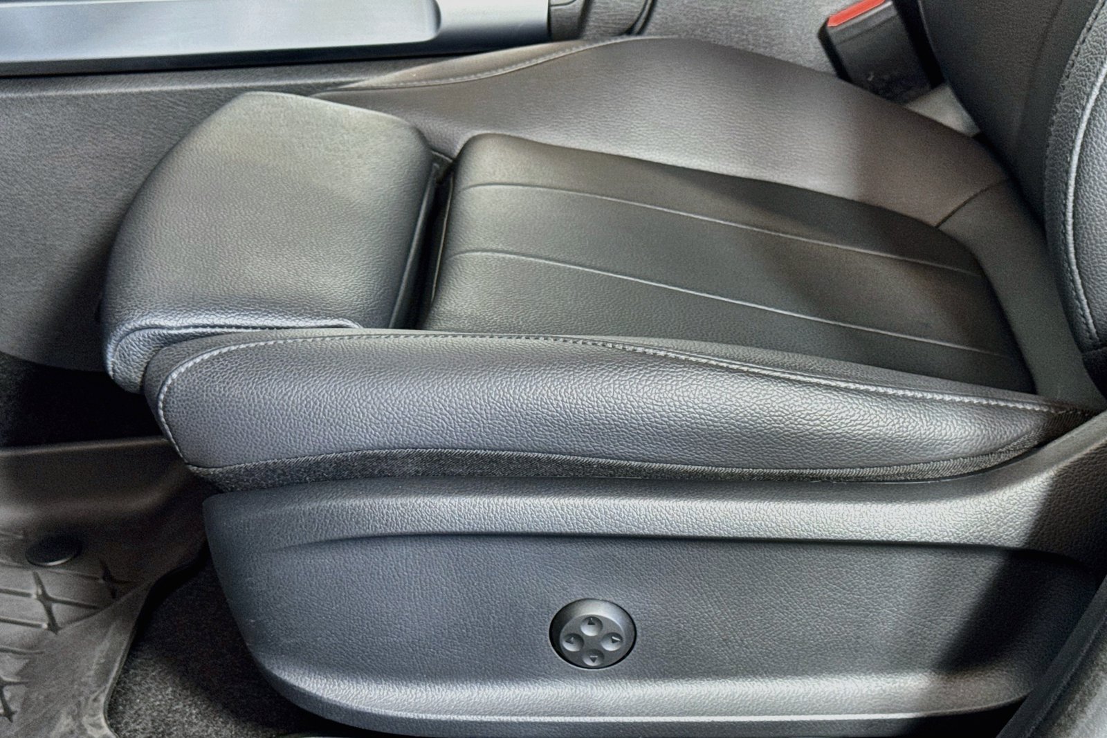 Certified Used 2024 Night Black Mercedes-Benz EQB 300 image 18