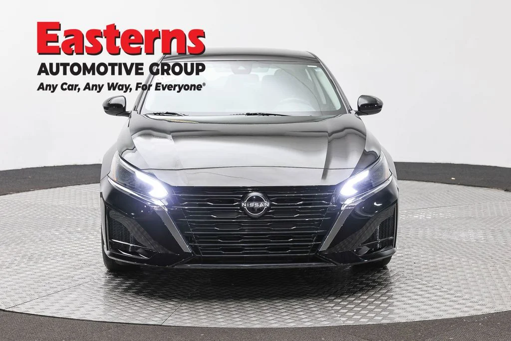 Used 2023 Black Nissan 2.5 S image 2