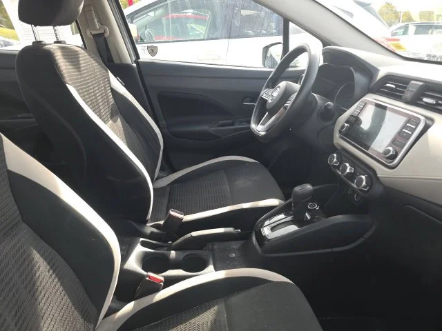 Used 2022 Silver Nissan 1.6 SV image 6