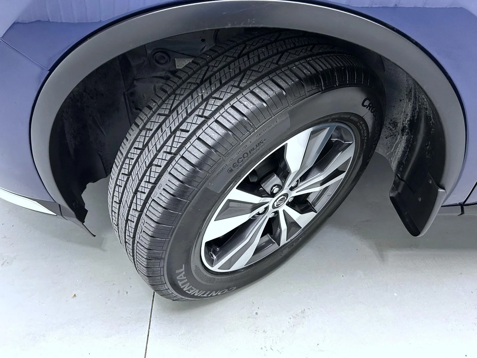 Used 2022 Blue Nissan S image 23