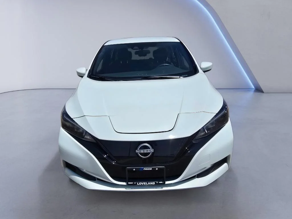 Used 2023 Glacier White Nissan S image 8