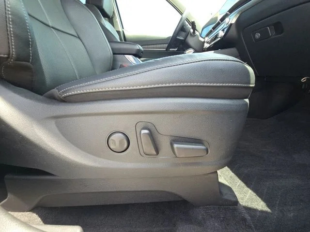 Used 2025 Silver Kia EX image 21