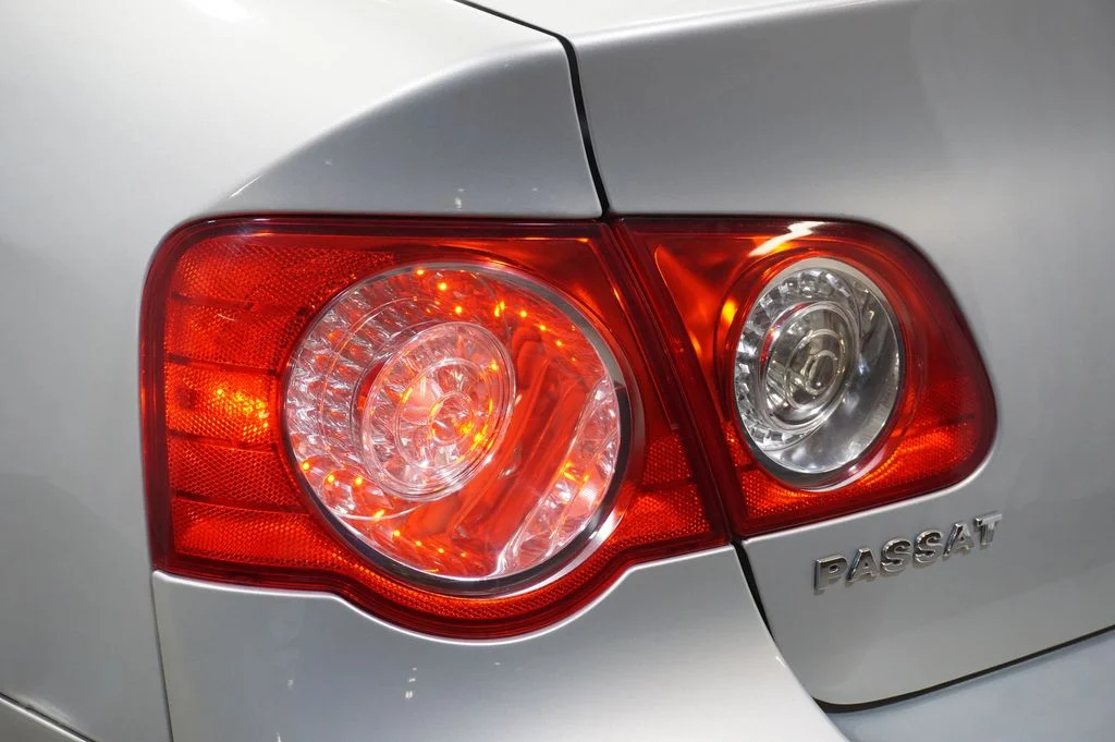 Used 2010 Silver Volkswagen Komfort image 29