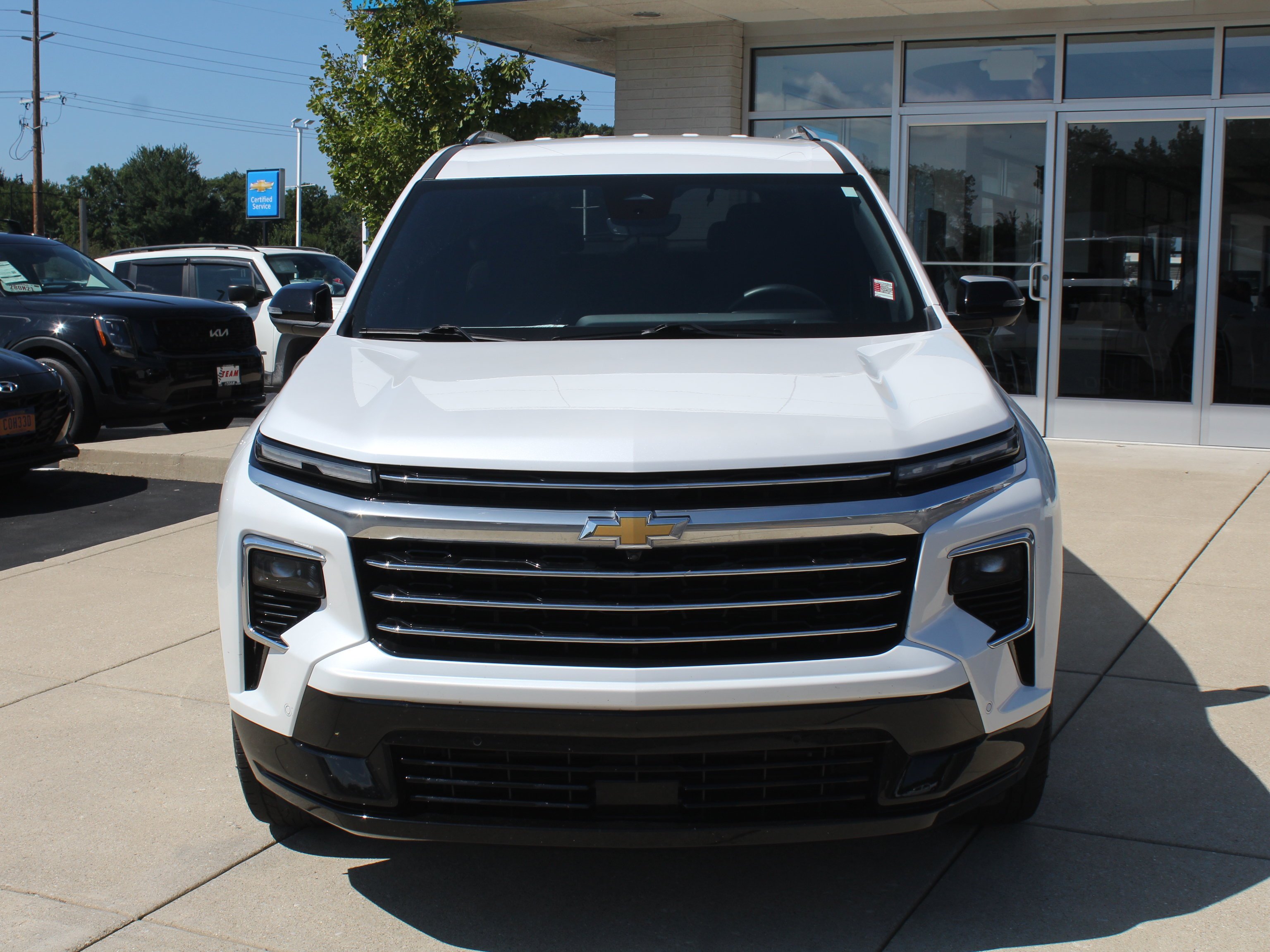 2025 Chevrolet Traverse High Country - Photo 12