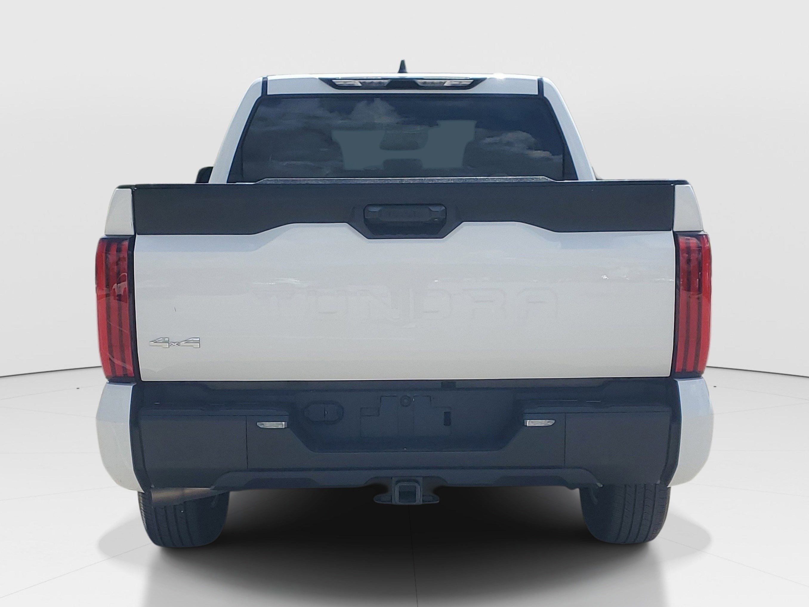 Used 2024 Ice Toyota SR5 image 4