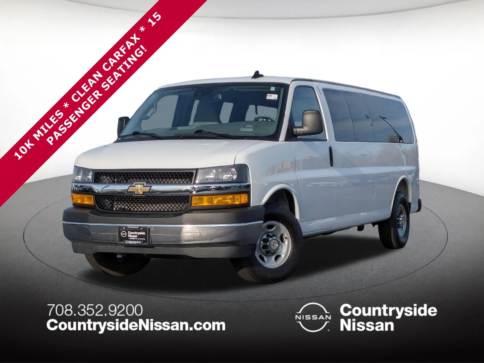 2025 Chevrolet Express 3500 LT Extended's photo