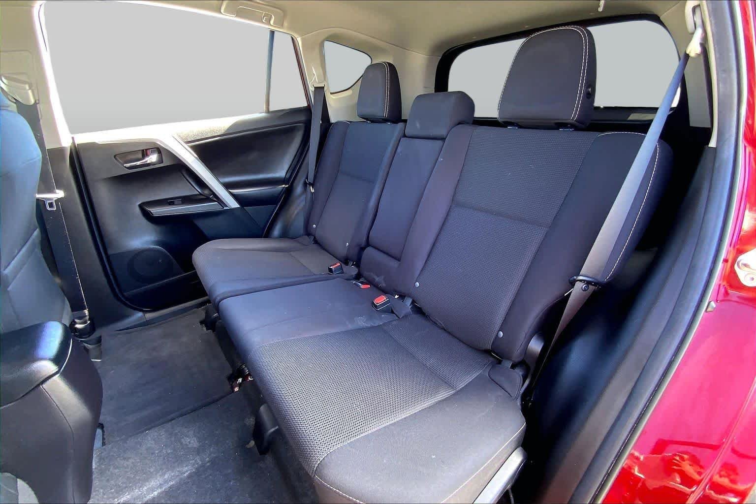 Used 2018 Ruby Flare Pearl Toyota XLE image 20