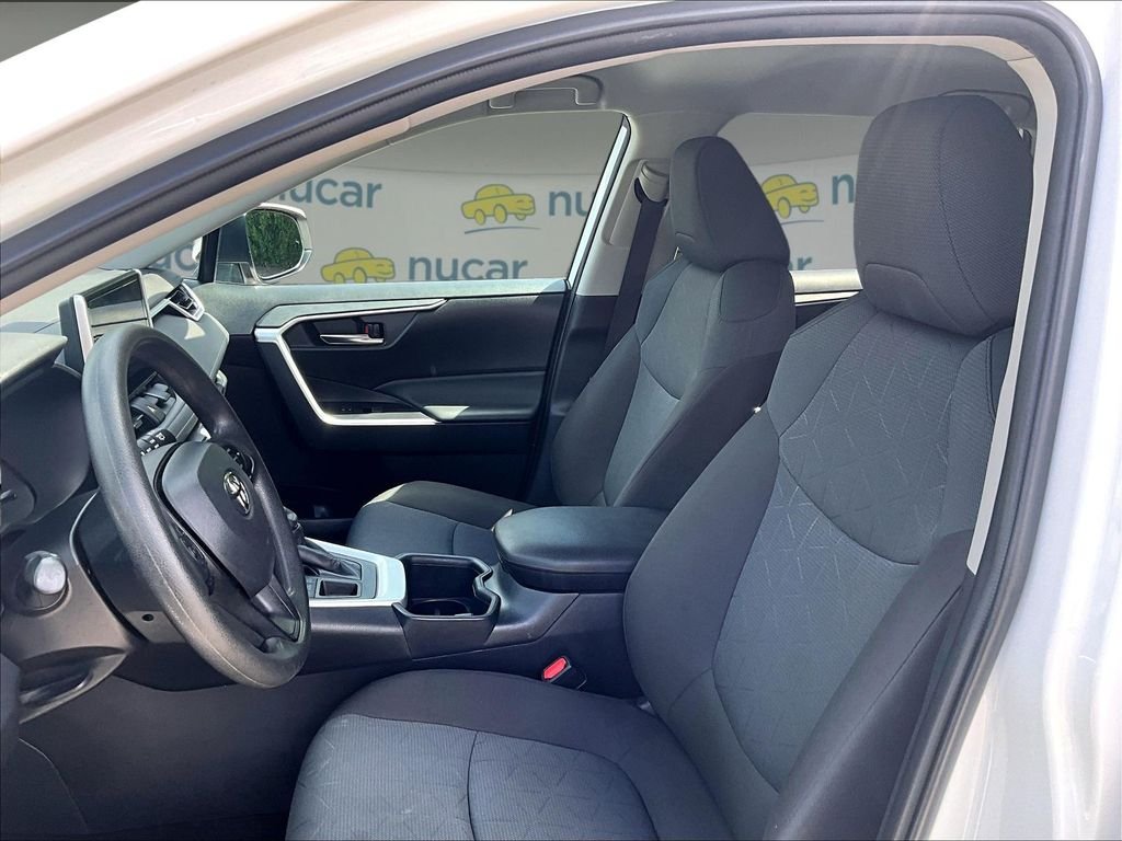 Used 2025 White Toyota XLE image 10