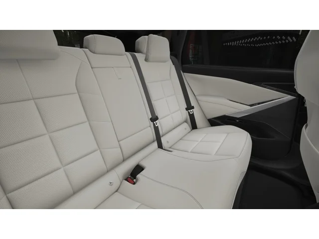 New 2027 Space Silver Metallic BMW  image 12