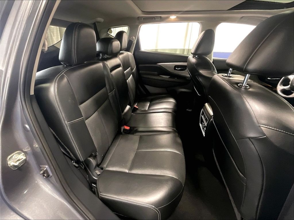 Used 2018 Gray Nissan SL image 16