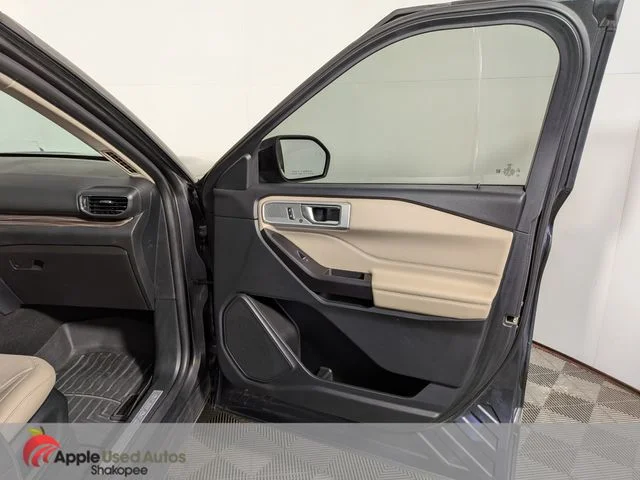 Used 2020 Gray Ford Limited image 43