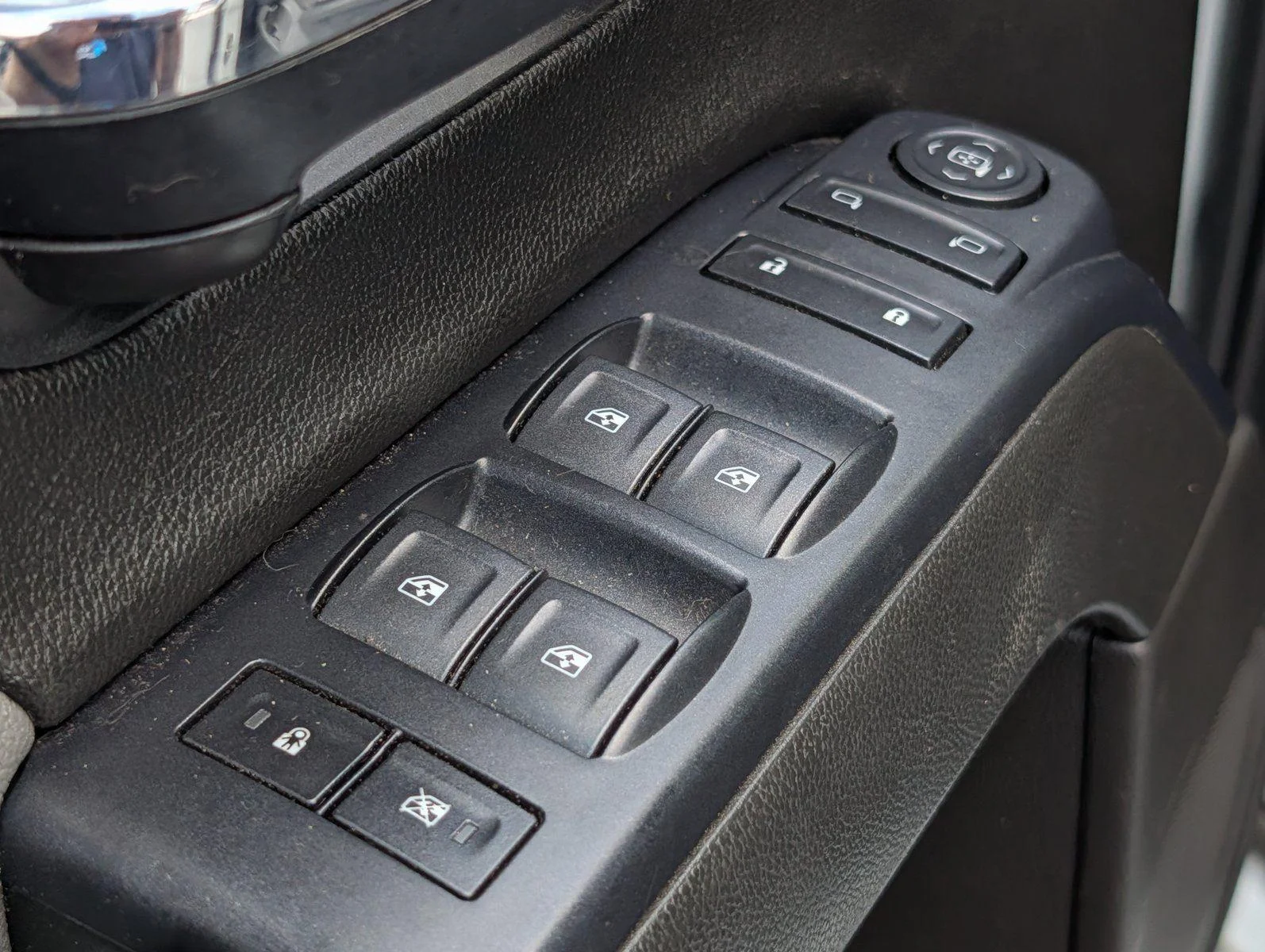 Used 2019 Summit White Chevrolet Work Truck image 14