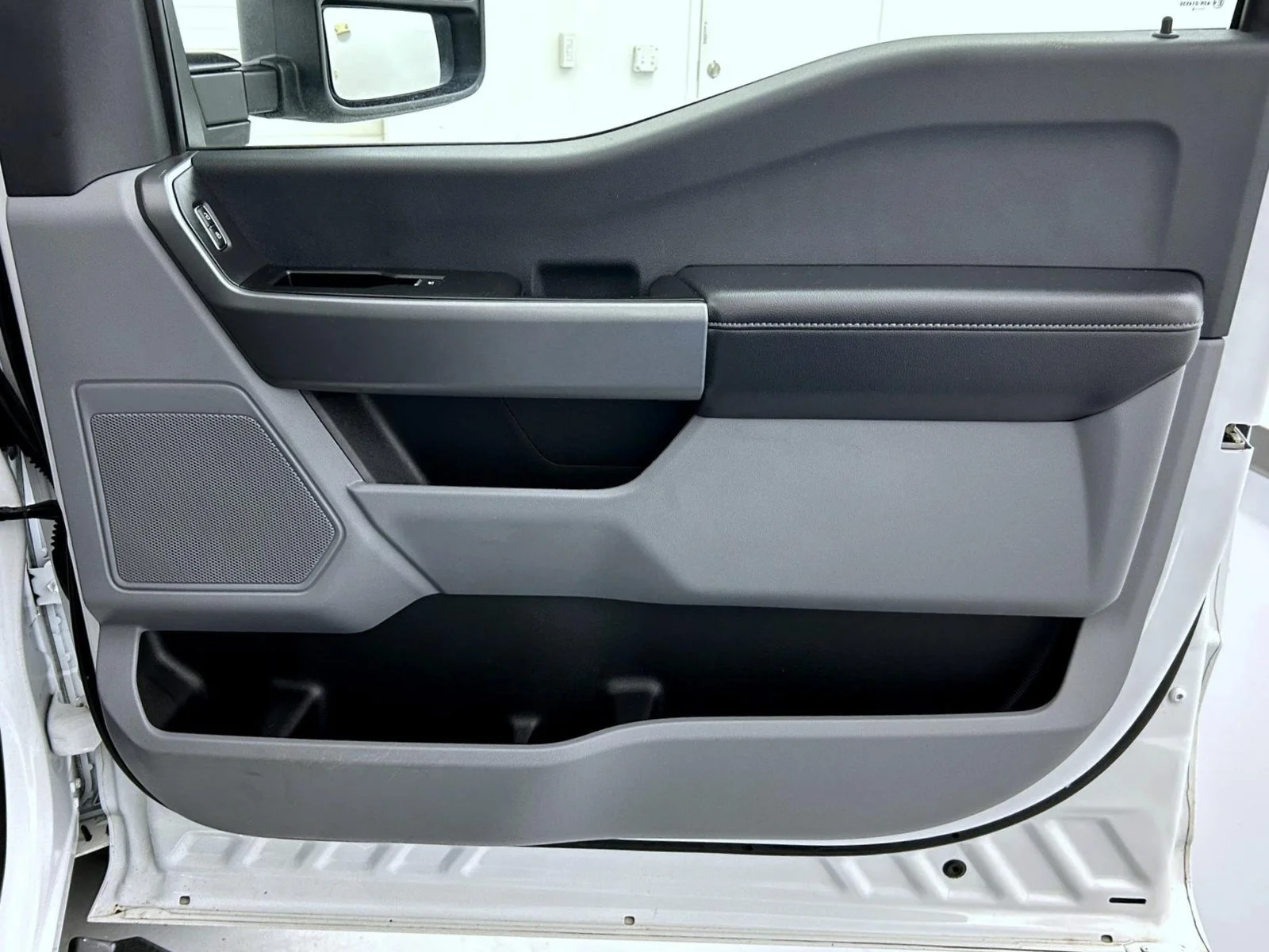 Used 2025 White Ford XLT image 16