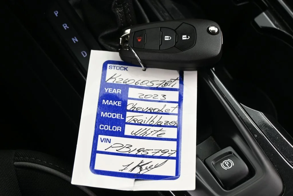 Used 2023 Summit White Chevrolet LS image 25