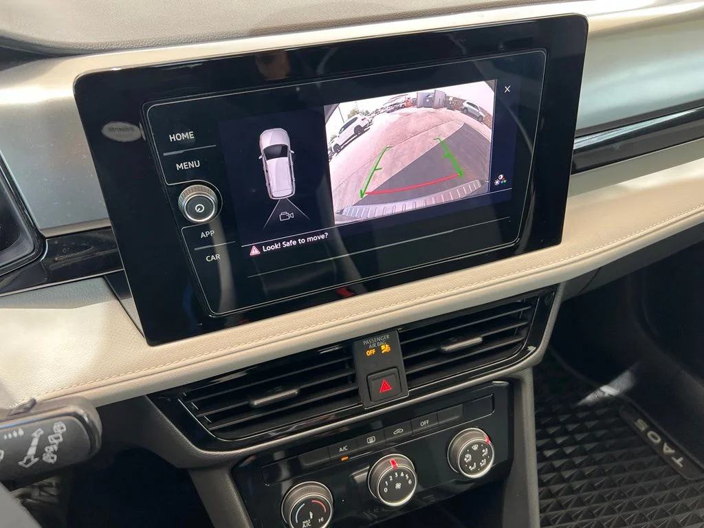 New 2025 Black Volkswagen 1.5T S image 19