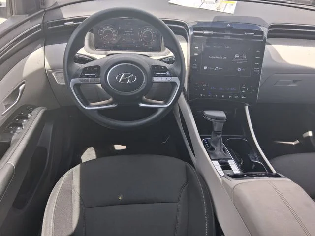 Used 2024 White Hyundai SEL image 8