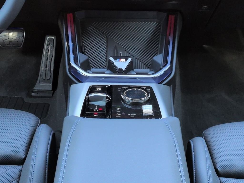 New 2026 Gray Metallic BMW 30 xDrive image 19
