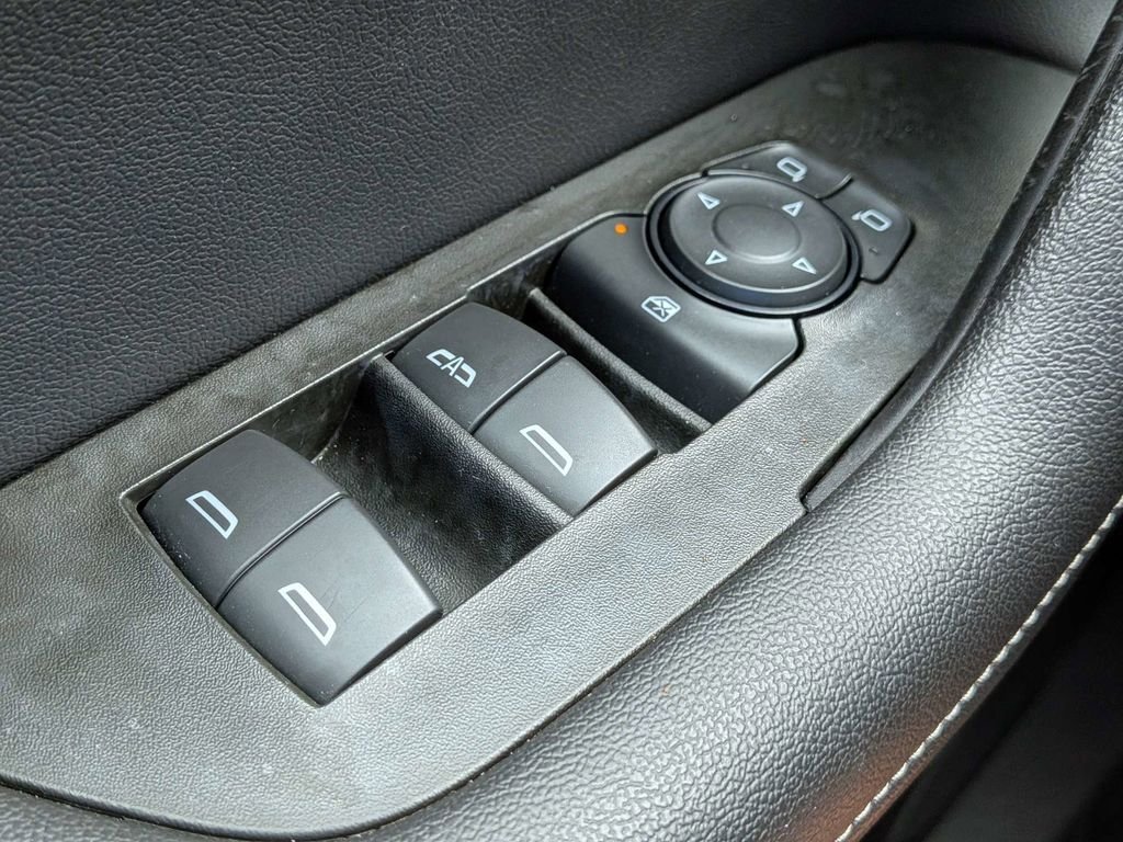 Used 2023 Gray Chevrolet LT image 25
