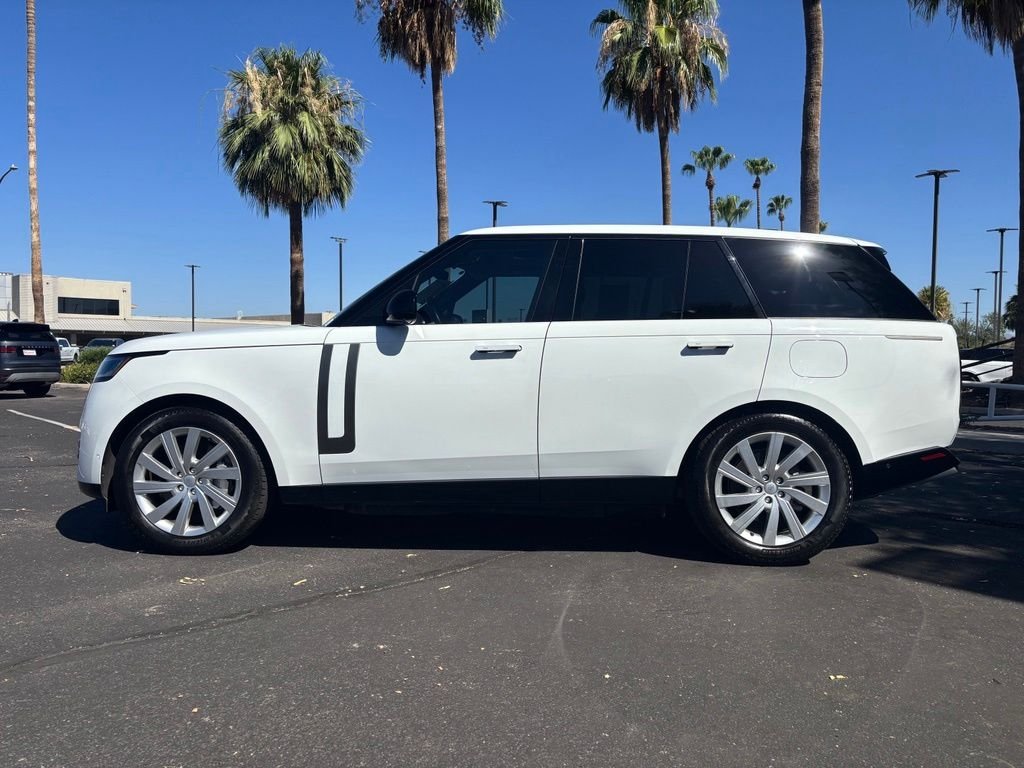 Certified Used 2023 White Land Rover SE image 3