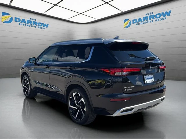 Used 2025 Black Mitsubishi SEL Platinum Edition image 3
