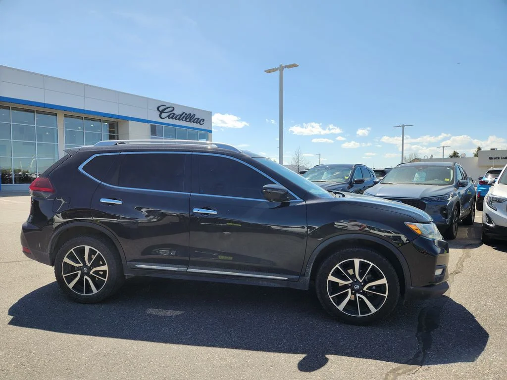 Used 2020 Black Nissan SL image 3