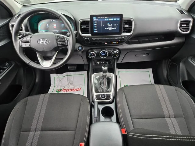 Used 2025 White Hyundai SEL image 16
