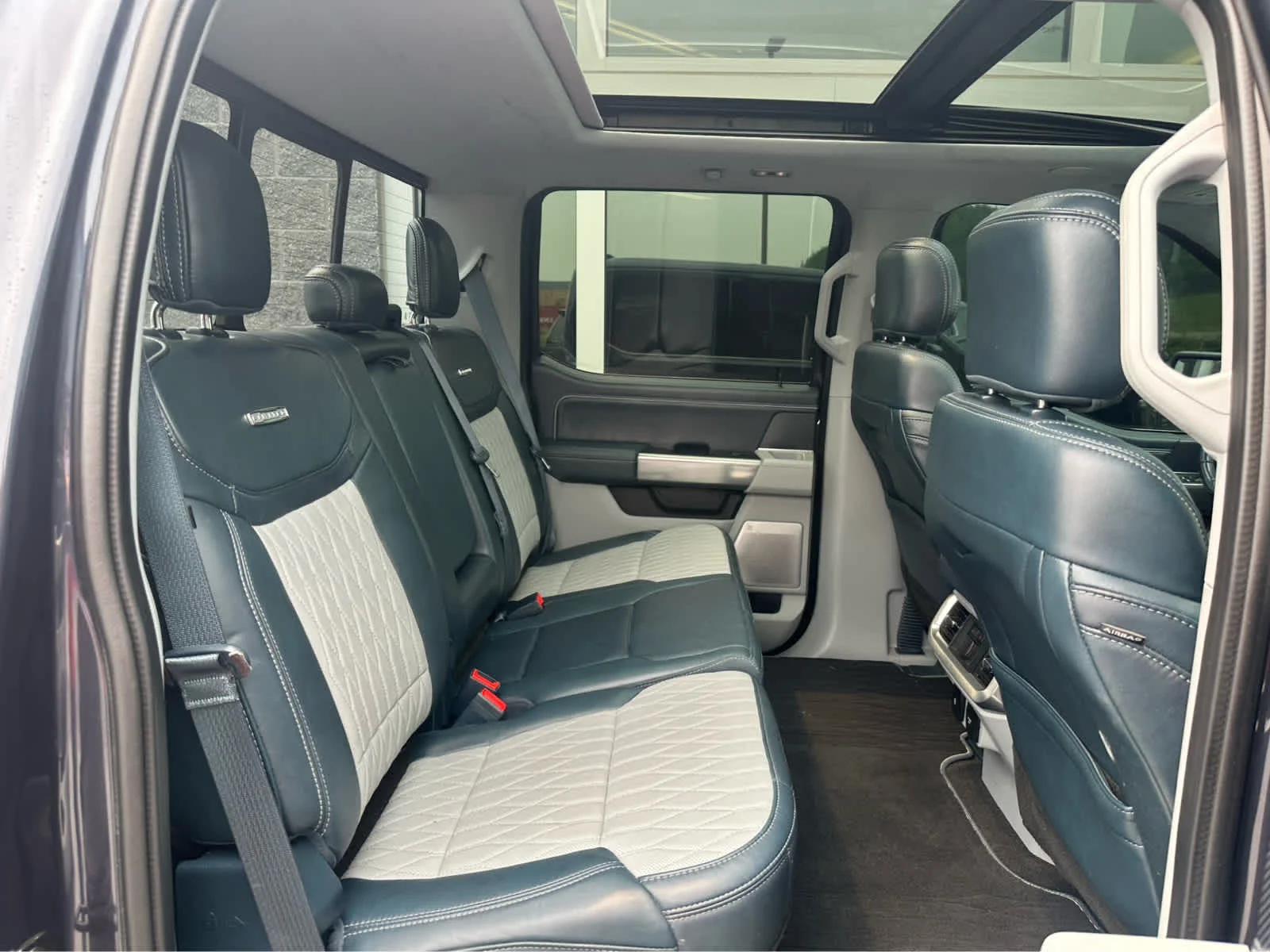 Used 2021 Smoked Quartz Metallic Tinted Clearcoat Ford Limited image 11