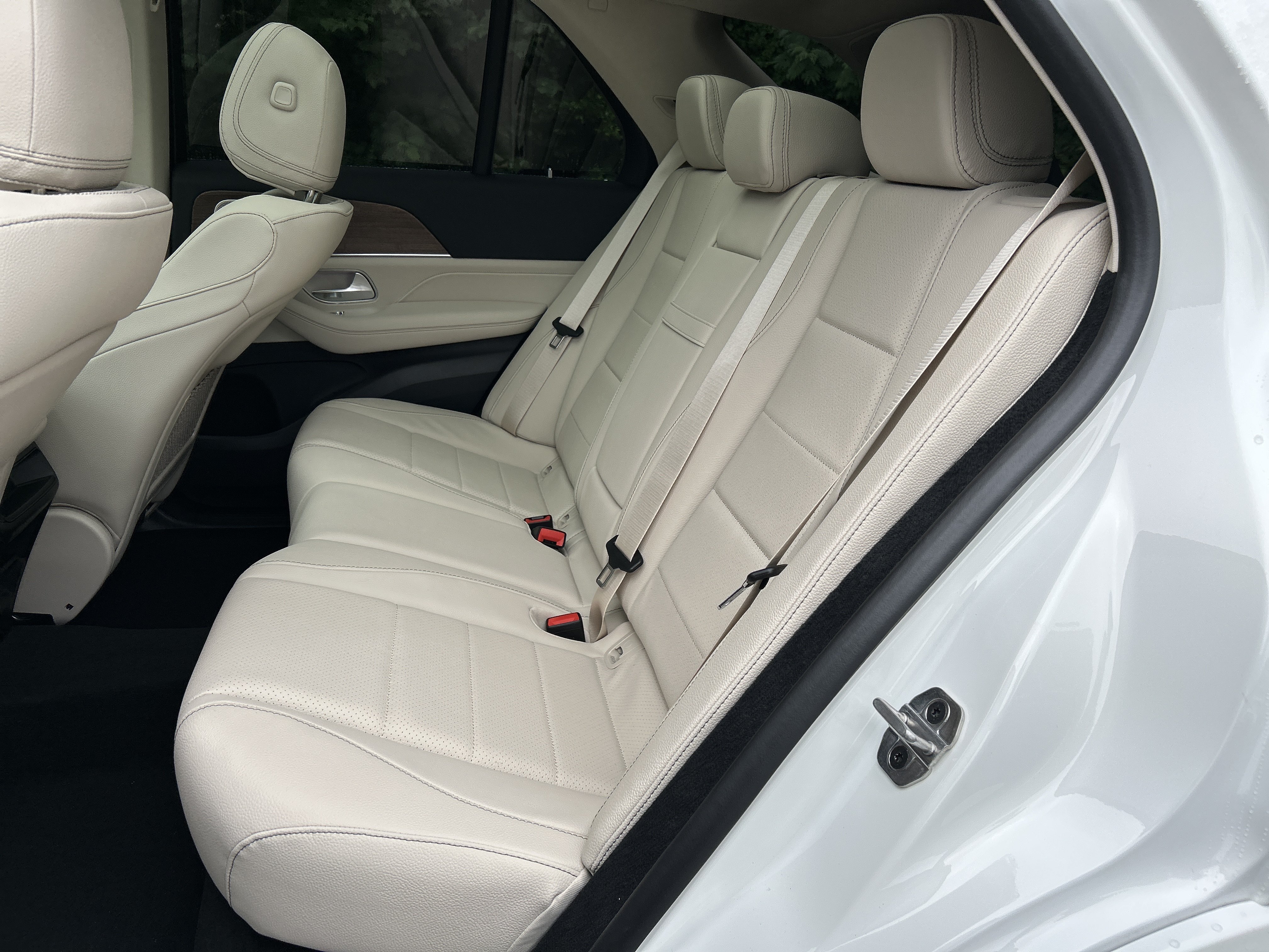 New 2026 Polar White Mercedes-Benz GLE 350 4MATIC® SUV image 36